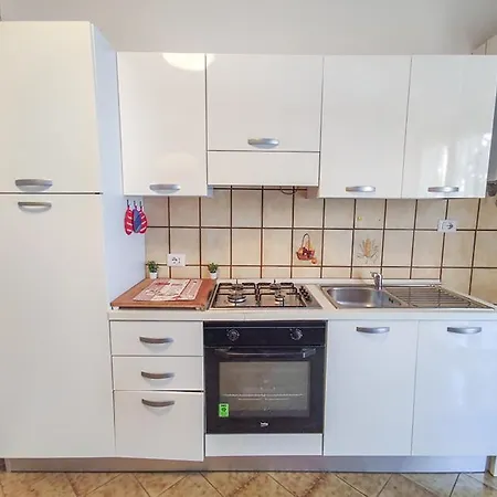 Trilocale Volta In Seconda Fila Mare Apartman