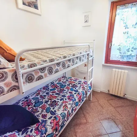 Appartement Trilocale Volta In Seconda Fila Mare