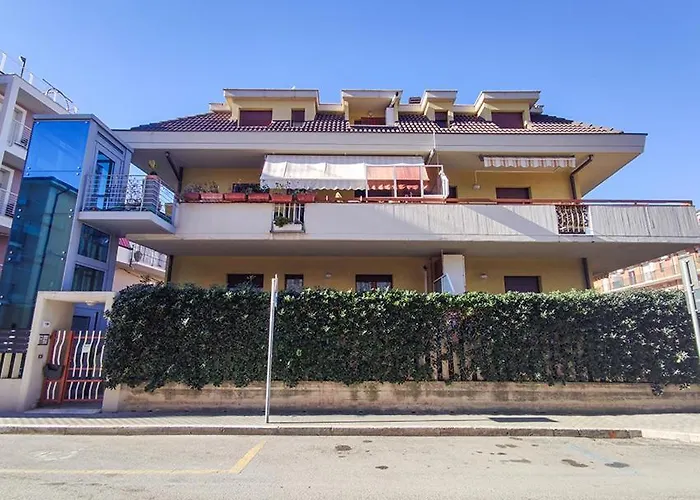 Trilocale Volta In Seconda Fila Mare *